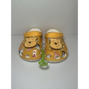 Disney Parks Winnie the Pooh Clogs for Adults by Crocs Size M7/W9 New